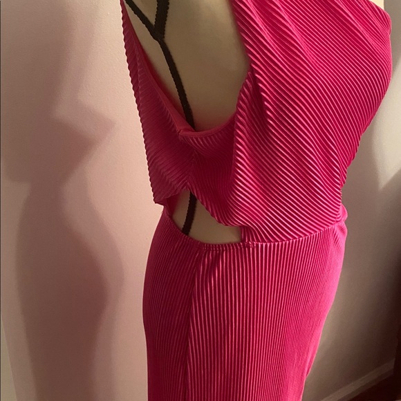 Sash &  soul size large plisse one shoulder dress NWT - Picture 4 of 10